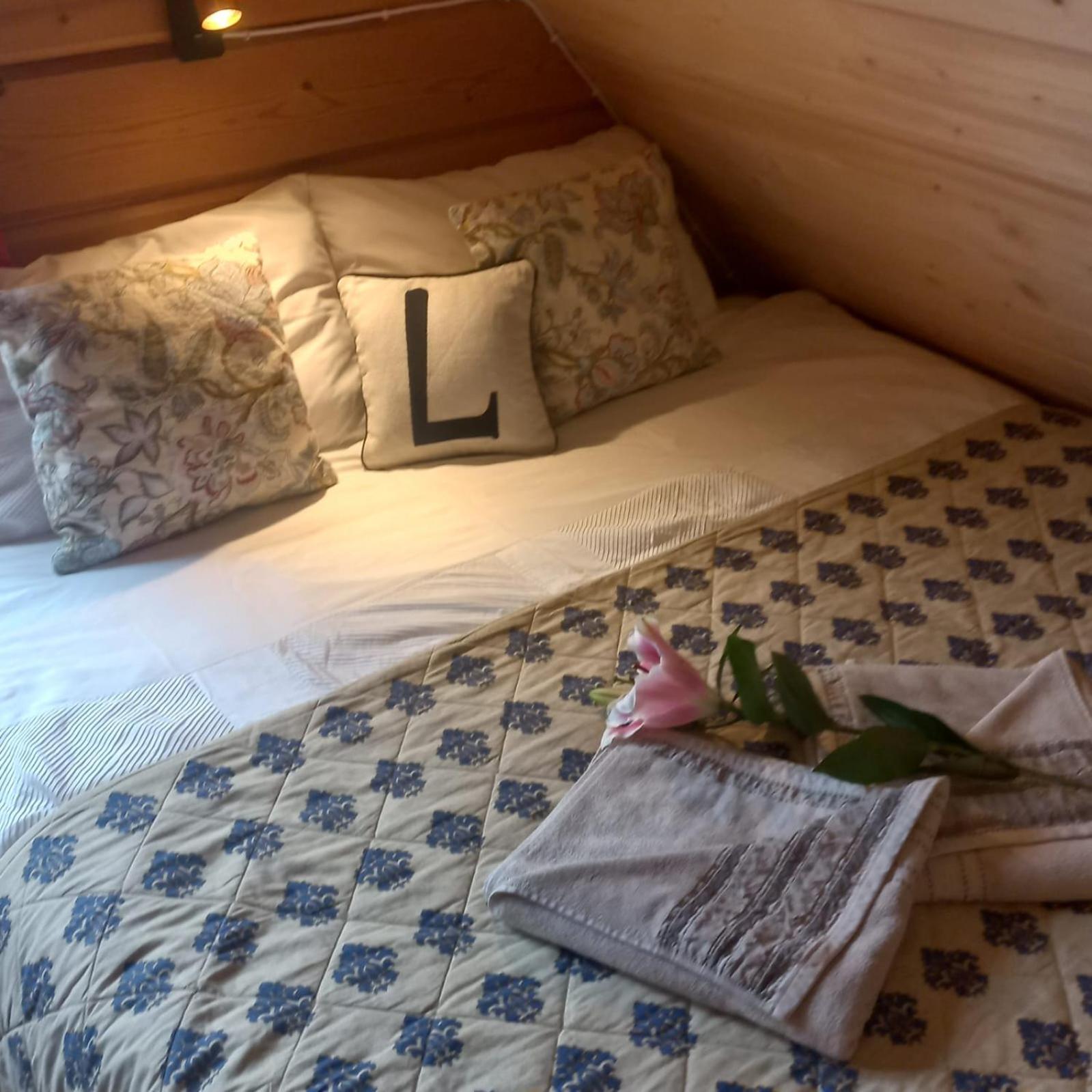 Bed and Breakfast Lily Garden Mizerna Zimmer foto